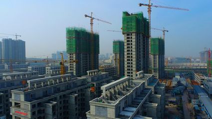 丹河藍灣項目建設穩步推進，多棟住宅樓陸續封頂